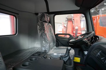 �������ó� ���KR 260���� 4X2 ƽ�����䳵ͼƬ