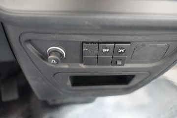 �������ó� ���KR 260���� 4X2 ƽ�����䳵ͼƬ