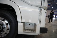 东风天龙旗舰KX 14.5L LNG 630马力 6X4 赢动 AMT手自一体 牵引车