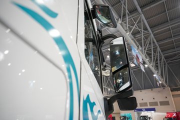 ���������콢KX 14.5L LNG 630���� 6X4 Ӯ�� AMT����һ�� ǣ����ͼƬ