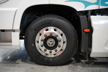 ���������콢KX 14.5L LNG 630���� 6X4 Ӯ�� AMT����һ�� ǣ����ͼƬ