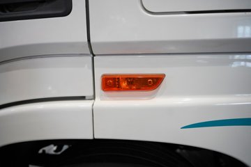 ���������콢KX 14.5L LNG 630���� 6X4 Ӯ�� AMT����һ�� ǣ����ͼƬ