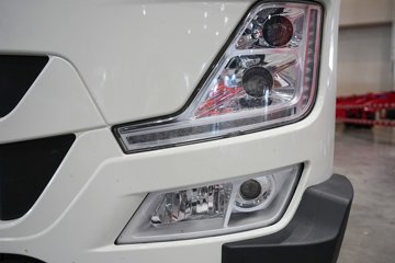 ���������콢KX 14.5L LNG 630���� 6X4 Ӯ�� AMT����һ�� ǣ����ͼƬ