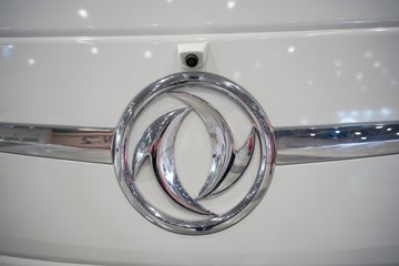 ���������콢KX 14.5L LNG 630���� 6X4 Ӯ�� AMT����һ�� ǣ����ͼƬ