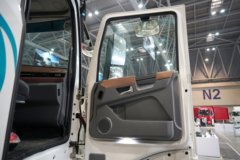 东风天龙旗舰KX 14.5L LNG 630马力 6X4 赢动 AMT手自一体 牵引车