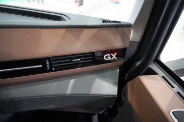 ���������콢KX 14.5L LNG 630���� 6X4 Ӯ�� AMT����һ�� ǣ����ͼƬ