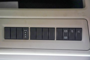 ���������콢KX 14.5L LNG 630���� 6X4 Ӯ�� AMT����һ�� ǣ����ͼƬ