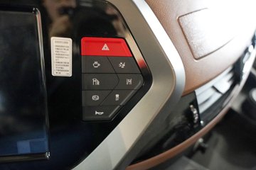 ���������콢KX 14.5L LNG 630���� 6X4 Ӯ�� AMT����һ�� ǣ����ͼƬ