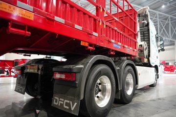 ���������콢KX 14.5L LNG 630���� 6X4 Ӯ�� AMT����һ�� ǣ����ͼƬ