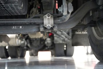 ���������콢KX 14.5L LNG 630���� 6X4 Ӯ�� AMT����һ�� ǣ����ͼƬ