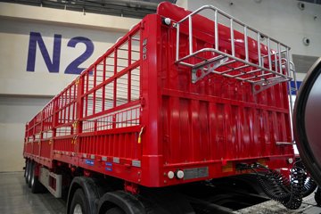 ���������콢KX 14.5L LNG 630���� 6X4 Ӯ�� AMT����һ�� ǣ����ͼƬ