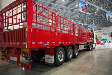 ���������콢KX 14.5L LNG 630���� 6X4 Ӯ�� AMT����һ�� ǣ����ͼƬ