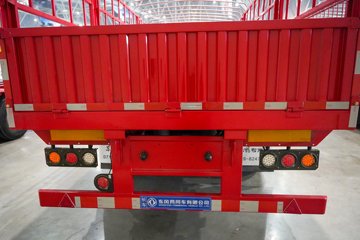 ���������콢KX 14.5L LNG 630���� 6X4 Ӯ�� AMT����һ�� ǣ����ͼƬ