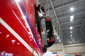 ��������KL 12.9L LNG 520���� 6X4 ����14�� ǣ����ͼƬ