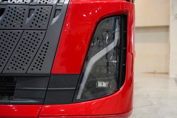 ��������KL 12.9L LNG 520���� 6X4 ����14�� ǣ����ͼƬ