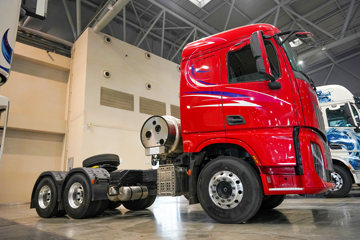 ��������KL 12.9L LNG 520���� 6X4 ����14�� ǣ����ͼƬ