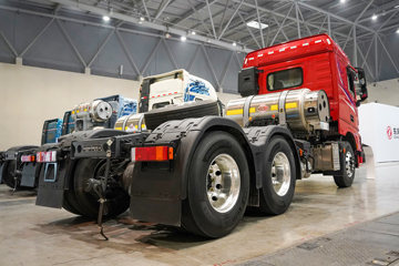 ��������KL 12.9L LNG 520���� 6X4 ����14�� ǣ����ͼƬ