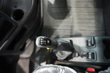 ��������KL 12.9L LNG 520���� 6X4 ����14�� ǣ����ͼƬ