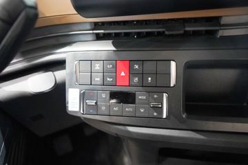 ��������KL 12.9L LNG 520���� 6X4 ����14�� ǣ����ͼƬ