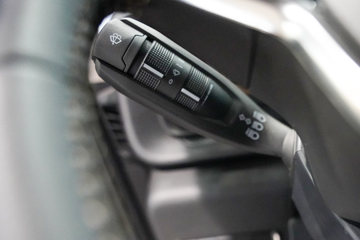 ��������KL 12.9L LNG 520���� 6X4 ����14�� ǣ����ͼƬ