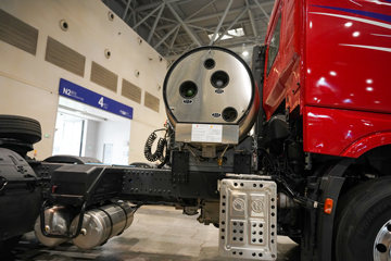 ��������KL 12.9L LNG 520���� 6X4 ����14�� ǣ����ͼƬ