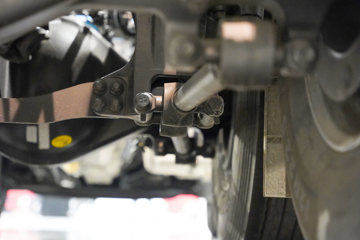 ��������KL 12.9L LNG 520���� 6X4 ����14�� ǣ����ͼƬ