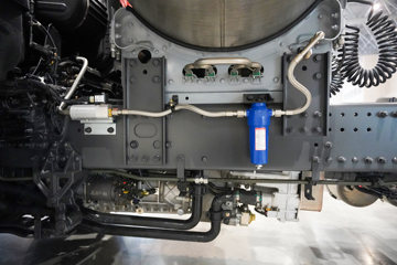 ��������KL 12.9L LNG 520���� 6X4 ����14�� ǣ����ͼƬ