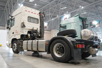 �������ó� �����콢KX ���߰� 12.5L���� 580���� 4X2 AMT�Զ��� ǣ����ͼƬ