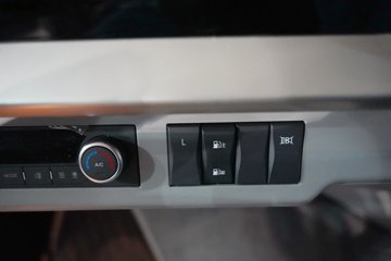 �������ó� �����콢KX ���߰� 12.5L���� 580���� 4X2 AMT�Զ��� ǣ����ͼƬ