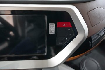 �������ó� �����콢KX ���߰� 12.5L���� 580���� 4X2 AMT�Զ��� ǣ����ͼƬ