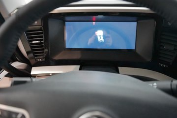 �������ó� �����콢KX ���߰� 12.5L���� 580���� 4X2 AMT�Զ��� ǣ����ͼƬ