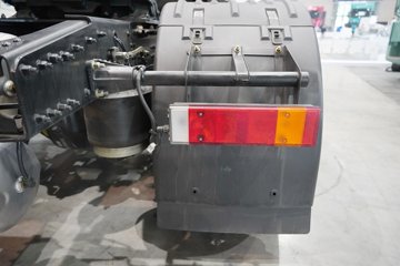 �������ó� �����콢KX ���߰� 12.5L���� 580���� 4X2 AMT�Զ��� ǣ����ͼƬ