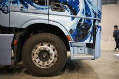 东风天龙KH 14.5L LNG 630马力 6X4 赢动14档 AMT自动档 牵引车