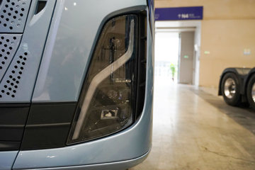 ��������KH 14.5L LNG 630���� 6X4 Ӯ��14�� AMT�Զ��� ǣ����ͼƬ