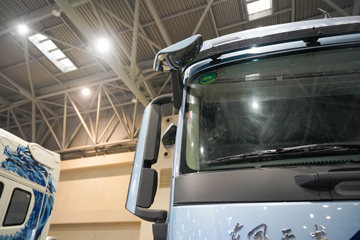 天龙KH&nbsp;牵引车外观                                                图片