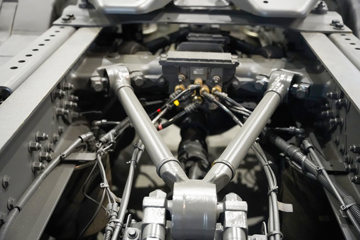 ��������KH 14.5L LNG 630���� 6X4 Ӯ��14�� AMT�Զ��� ǣ����ͼƬ