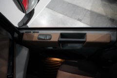 东风商用车 天龙旗舰KX 王者版 12.9L柴油 580马力 8X4 东风12档 AMT自动档 9.4米仓栅式载货车