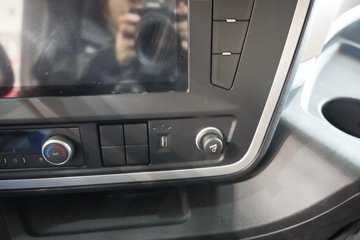 �������ó� ����KL ������2.0 7.5L���� 385���� 6X2 ��ʿ��9�� 9.6����ʽ�ػ���ͼƬ