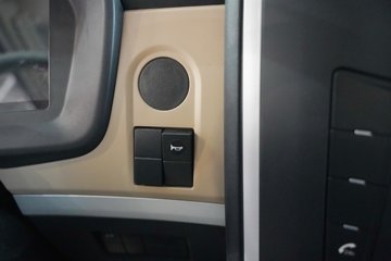 �������ó� ����KL ������2.0 7.5L���� 385���� 6X2 ��ʿ��9�� 9.6����ʽ�ػ���ͼƬ