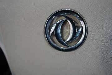 �������ó� ����KL ������2.0 7.5L���� 385���� 6X2 ��ʿ��9�� 9.6����ʽ�ػ���ͼƬ