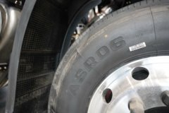 东风商用车 天龙KL 启航版2.0 7.5L柴油 385马力 6X2 法士特9档 9.6米厢式载货车