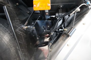 �������ó� ����KL ������2.0 7.5L���� 385���� 6X2 ��ʿ��9�� 9.6����ʽ�ػ���ͼƬ