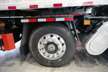 �������ó� ����KL ������2.0 7.5L���� 385���� 6X2 ��ʿ��9�� 9.6����ʽ�ػ���ͼƬ