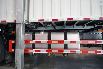 �������ó� ����KL ������2.0 7.5L���� 385���� 6X2 ��ʿ��9�� 9.6����ʽ�ػ���ͼƬ