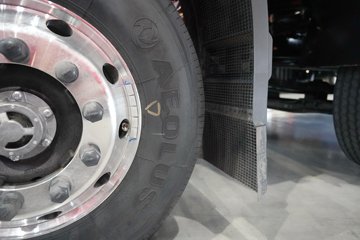 �������ó� ����KL ������2.0 7.5L���� 385���� 6X2 ��ʿ��9�� 9.6����ʽ�ػ���ͼƬ