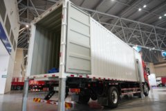 东风商用车 天龙KL 启航版2.0 7.5L柴油 385马力 6X2 法士特9档 9.6米厢式载货车