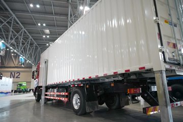 �������ó� ����KL ������2.0 7.5L���� 385���� 6X2 ��ʿ��9�� 9.6����ʽ�ػ���ͼƬ