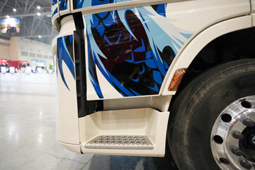 ��������KL 12.9L LNG 540���� 6X4 ����14�� ǣ����ͼƬ