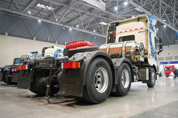 ��������KL 12.9L LNG 540���� 6X4 ����14�� ǣ����ͼƬ