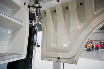 ��������KL 12.9L LNG 540���� 6X4 ����14�� ǣ����ͼƬ